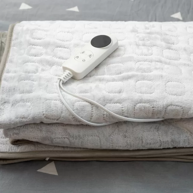 Electric blanket insta post 1